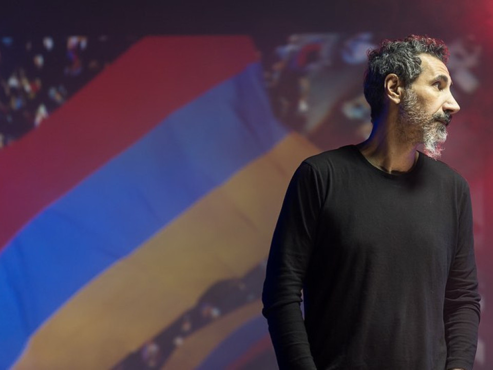 Serj Tankian revine cu cântecul „Love At The Border”