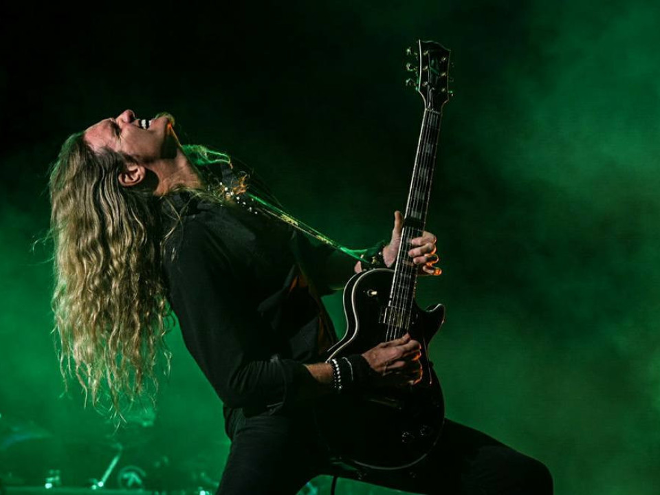Joel Hoekstra: Toate elementele clasice Whitesnake se regăsesc pe albumul „Flesh & Blood”