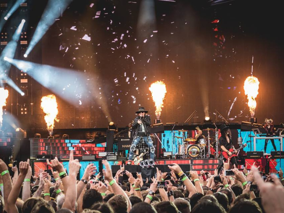 Guns N' Roses au lansat videoclipul cu versuri al piesei (în variantă acustică) „Move To The City”
