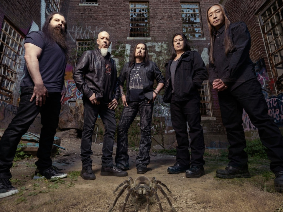 John Petrucci s-a opus amânării turneului Dream Theater