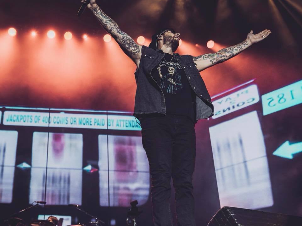 Avenged Sevenfold lansează filmarea interpretării live a melodiei „Exist” de pe discul „Live At The Grammy Museum”