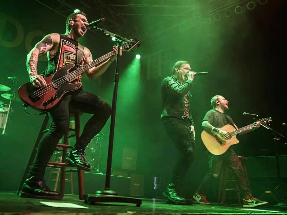 Shinedown lansează videoclipul live al melodiei „Get Up”