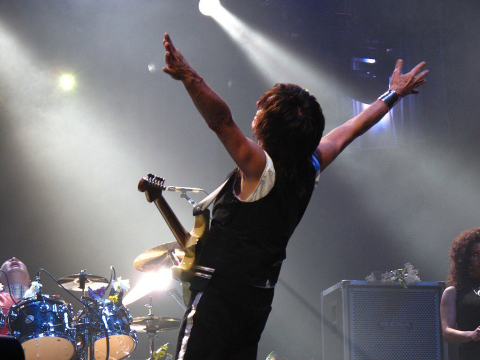 Jeff Beck a anunțat concerte pentru un turneu în Regatul Unit al Marii Britanii