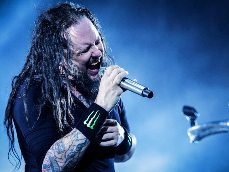 Băieții de la Korn interpretează live, în premieră, piesa „You'll Never Find Me” 