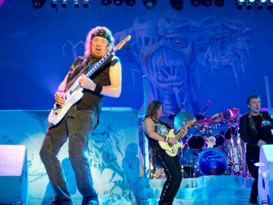 Adrian Smith (Iron Maiden) era să se alăture Def Leppard în 1991, conform bateristului Rick Allen