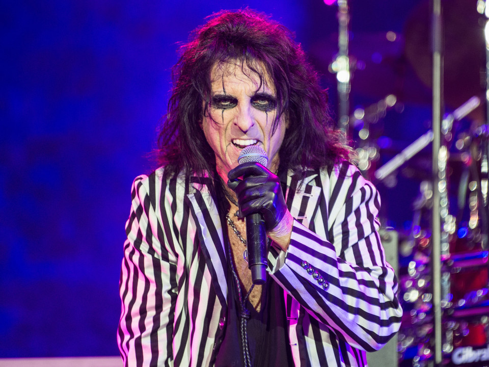 Alice Cooper spune că Judas Priest și Iron Maiden merită includerea în Rock And Roll Hall Of Fame