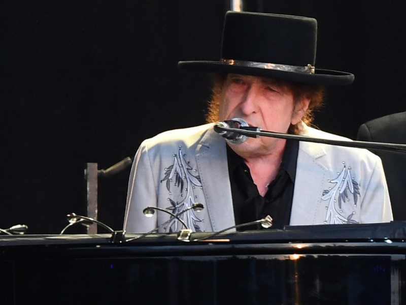 Bob Dylan numește „Angie” drept una dintre cele trei melodii The Rolling Stones pe care și-ar fi dorit să le fi scris