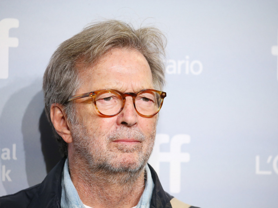 Eric Clapton se teme pentru tinerii muzicieni după moartea lui Avicii