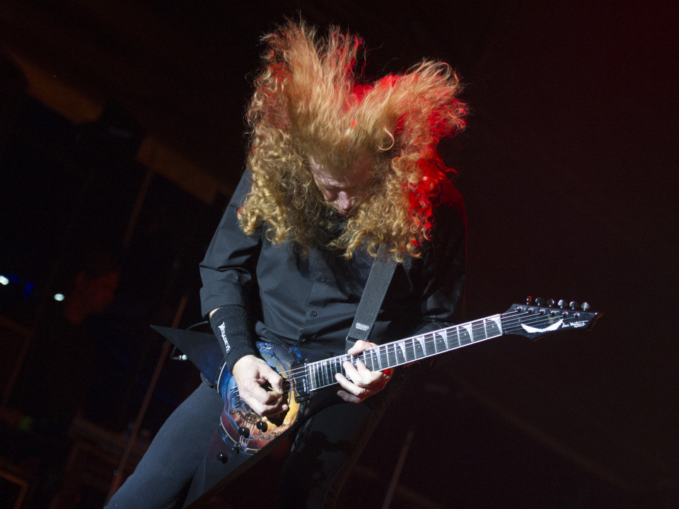 Dave Mustaine interpretează clasice Jimi Hendrix la "Experience Hendrix Tour"