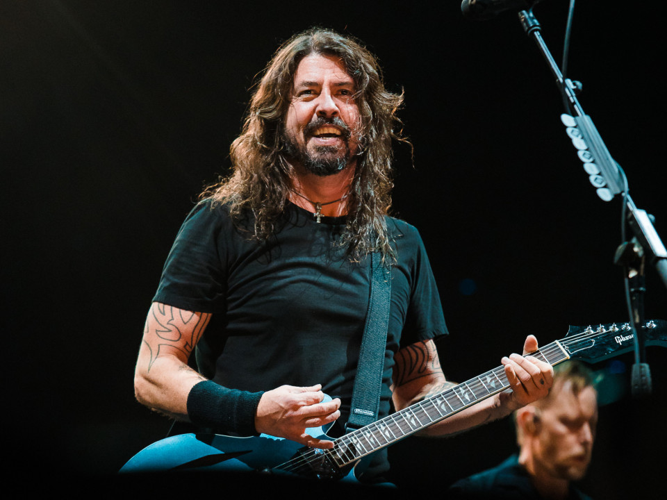 Duet Dave Grohl și fiica sa de 12 ani pe piesa Adele, "When We Were Young"