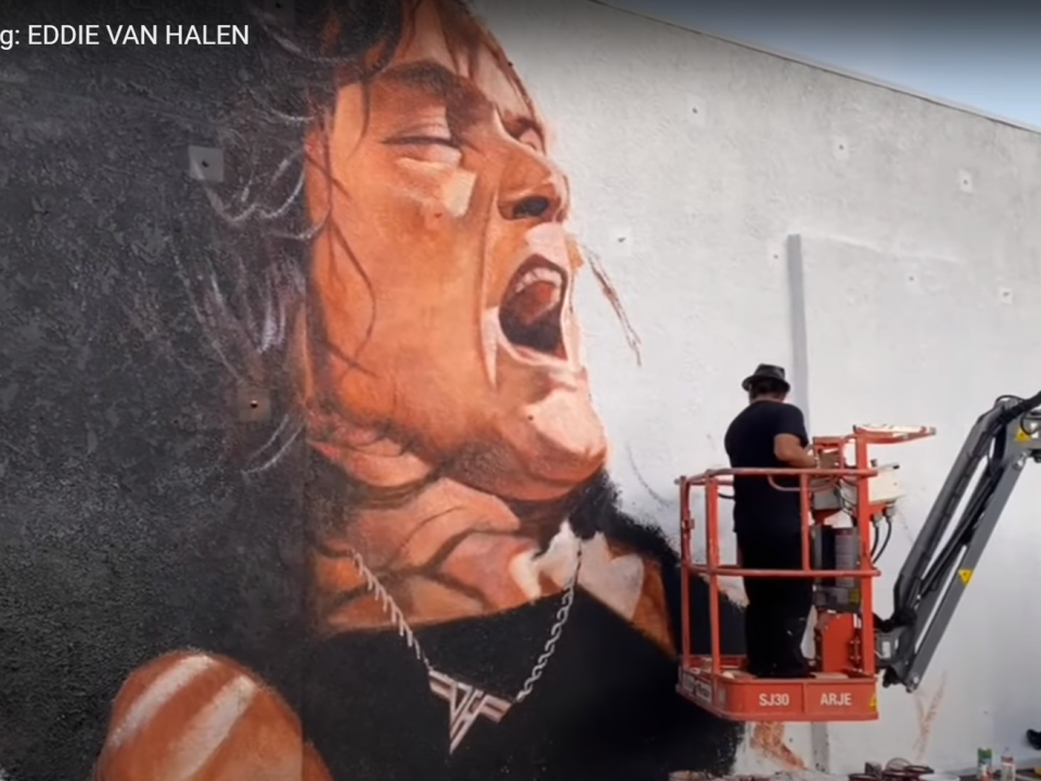 O pictură murală a lui Eddie Van Halen va fi dezvăluită în Hollywood