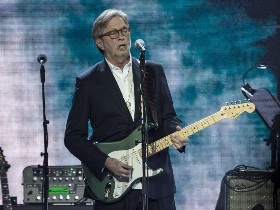 Eric Clapton a câștigat procesul împotriva unei femei care a pus la vânzare pe eBay un album de-al lui, de contrabandă, cu 11 $