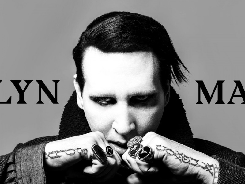 Marilyn Manson interpretează  „Sweet Dreams (Are Made Of This)” alături de Linda Perry și Shooter Jennings