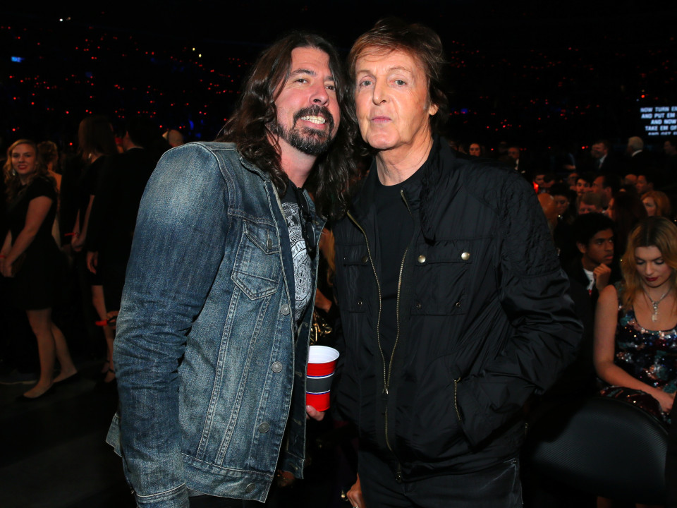 Paul McCartney va include Foo Fighters în Rock And Roll Hall Of Fame