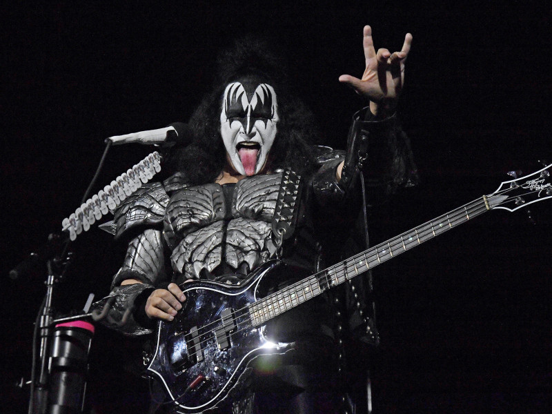 Gene Simmons, pozitiv la COVID-19, turneul Kiss amânat