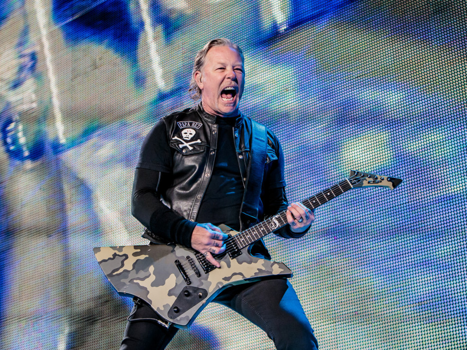 Video: Metallica interpretează „Disposable Heroes” în concert