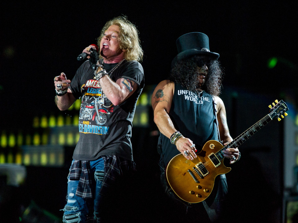 Guns N 'Roses lansează șase videoclipuri live din turneul "Not In This Lifetime"