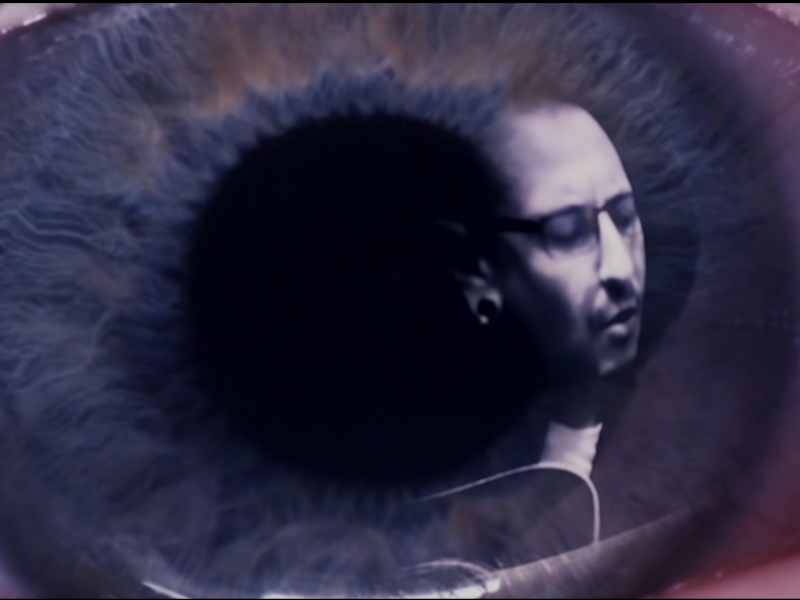 Grey Daze (feat. Chester Bennington) au lansat melodia „What's In The Eye”
