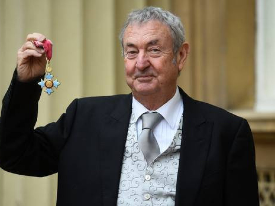 Nick Mason (Pink Floyd) este decorat cu medalia „Ordinul Imperiului Britanic”