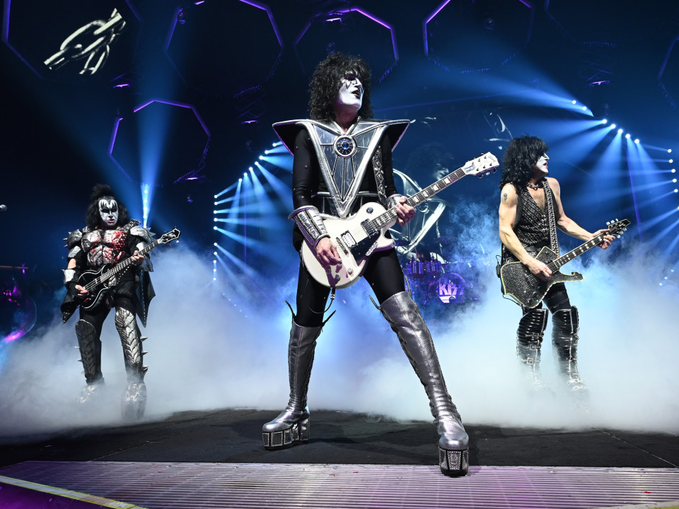 Kiss a câștigat mai mult de 50 de milioane $ în prima etapă a turneului "End Of The Road"