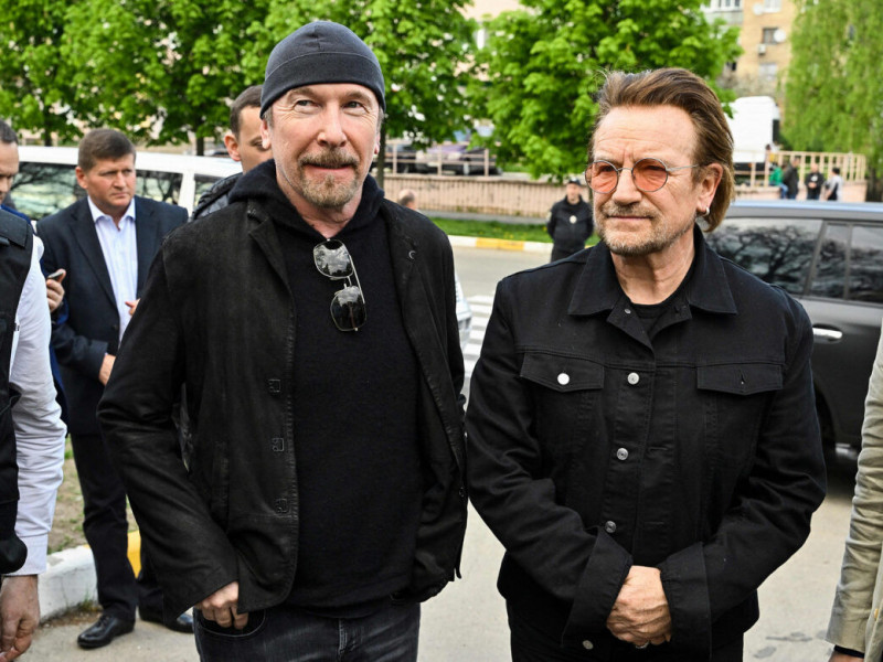 Bono și The Edge, concert într-o staţie de metrou din Kiev