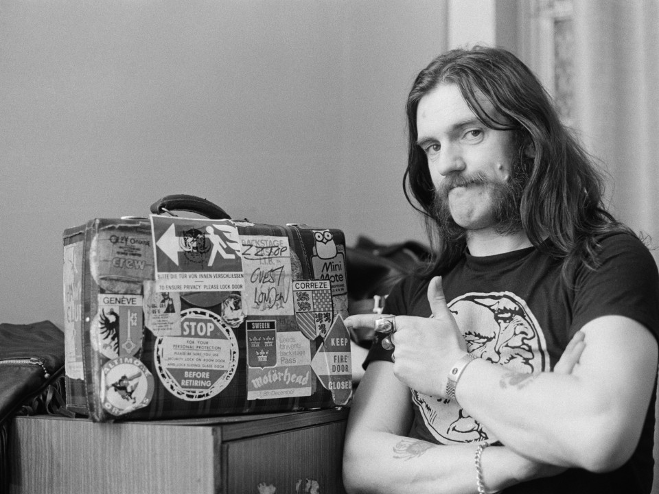 Alice Cooper își aduce aminte de Lemmy: "Dacă ar fi în viață, (...) probabil ar fi basistul nostru"