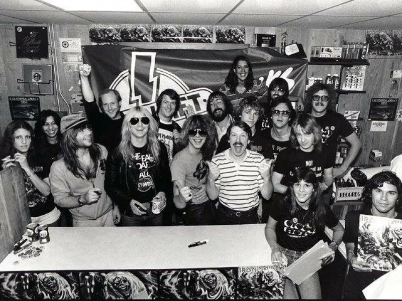 Iron Maiden publică fotografii istorice la aniversarea de 40 de ani a albumului „The Number Of The Beast”