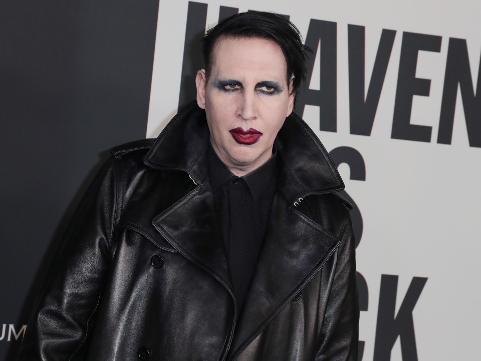 Marilyn Manson a acceptat să se predea poliţiştilor din Los Angeles