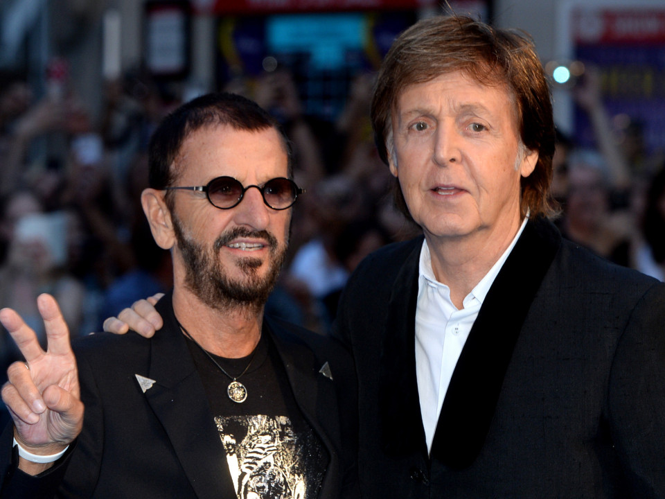 Paul McCartney a făcut echipa cu Ringo Starr și Ronnie Wood pentru "Get Back"