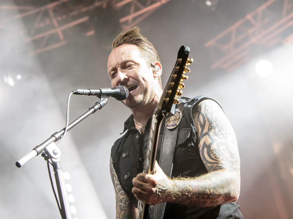 Michael Poulsen (Volbeat): "Sper că omenirea poate învăța o ceva despre tratarea întregii lumi in mod corect”