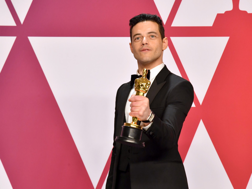 Rami Malek a triumfat la Gala Oscar pentru rolul din „Bohemian Rhapsody”