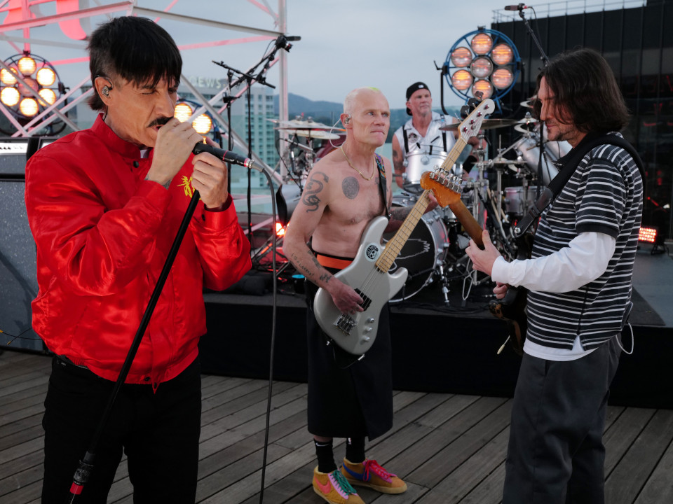 „Unlimited Love” - Red Hot Chili Peppers este cel mai bine vândut album rock din 2021 încoace