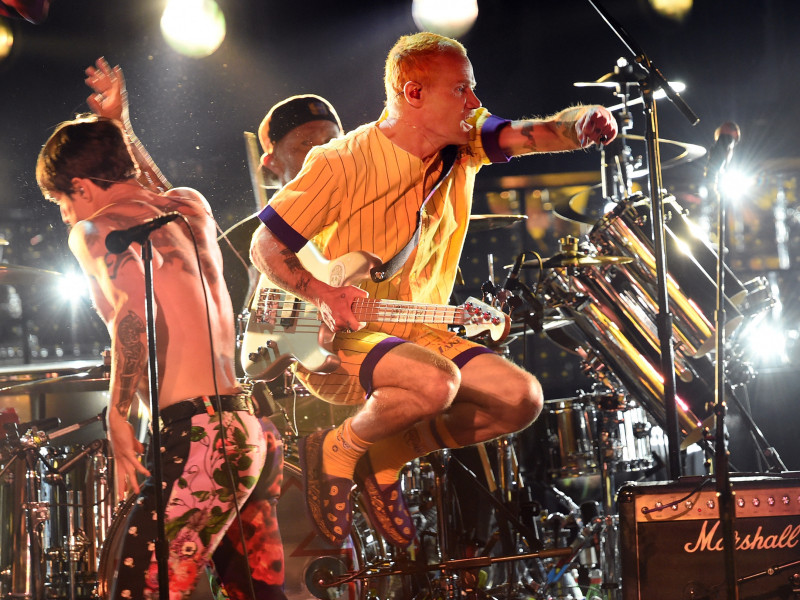 Concertul Red Hot Chili Peppers de la Marea Piramidă din Giza va putea fi văzut live pe internet