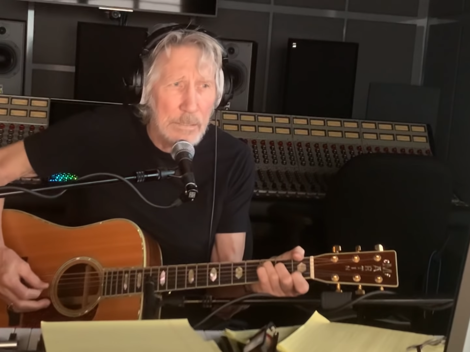Roger Waters a lansat un cover după melodia „Paradise”, in memoriam John Prine