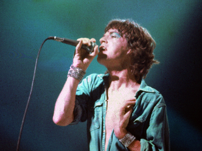 The Rolling Stones lansează single-ul înregistrat alături de Jimmy Page, „Scarlet”
