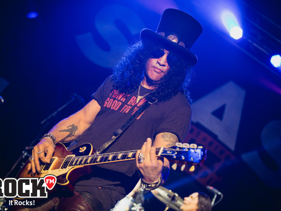 Slash a lăudat noul album AC/ DC „Power Up”, numindu-l „inspirat”