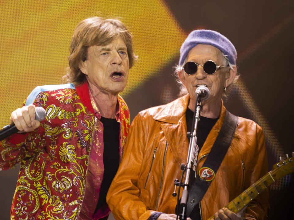 Următorul album The Rolling Stones îl va avea la tobe, pe câteva melodii, pe Charlie Watts