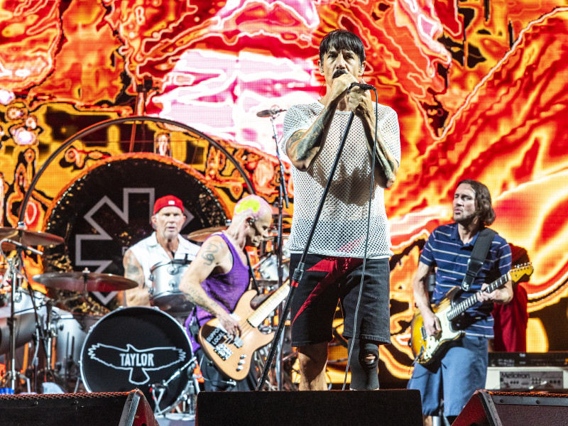 Red Hot Chili Peppers anunță turneul mondial 2023 cu Iggy Pop și The Strokes