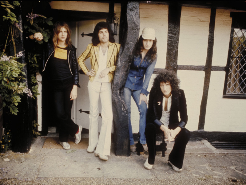 Vestimentația Queen în anii ’70 - Un caleidoscop al stilurilor