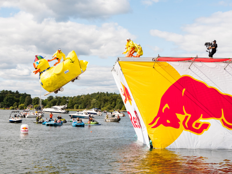 Red Bull Flugtag, competiția mașinăriilor zburătoare și a piloților neînfricați, vine în septembrie la București
