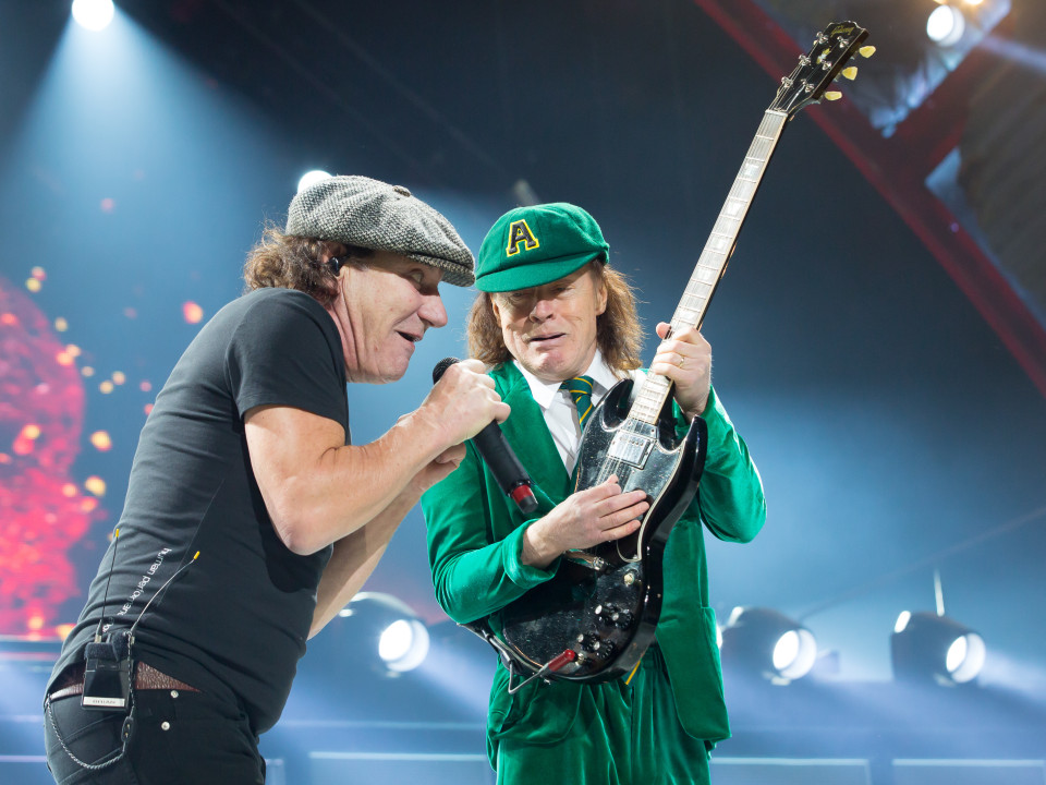 AC/DC îl recrutează pe bateristul Matt Laugh pentru concertul de la Power Trip