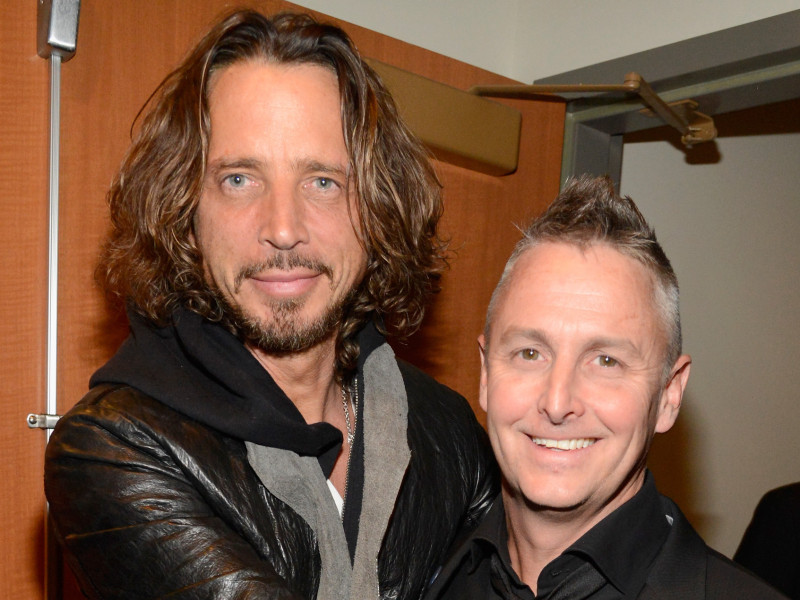 Mike McCready (Pearl Jam) scrie o operă rock despre Chris Cornell și oferă un update despre viitorul album Pearl Jam