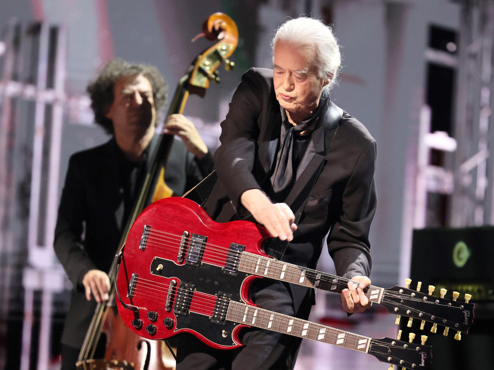 Jimmy Page, apariție surpriză la ceremonia Rock And Roll Hall Of Fame