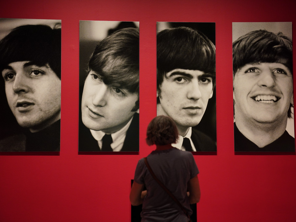 The Beatles este în fruntea topului britanic cu „Now And Then”, la 60 de ani de la primul nr. 1