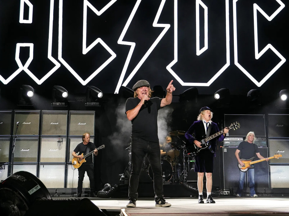 Cine deschide concertele europene din turneul AC/DC